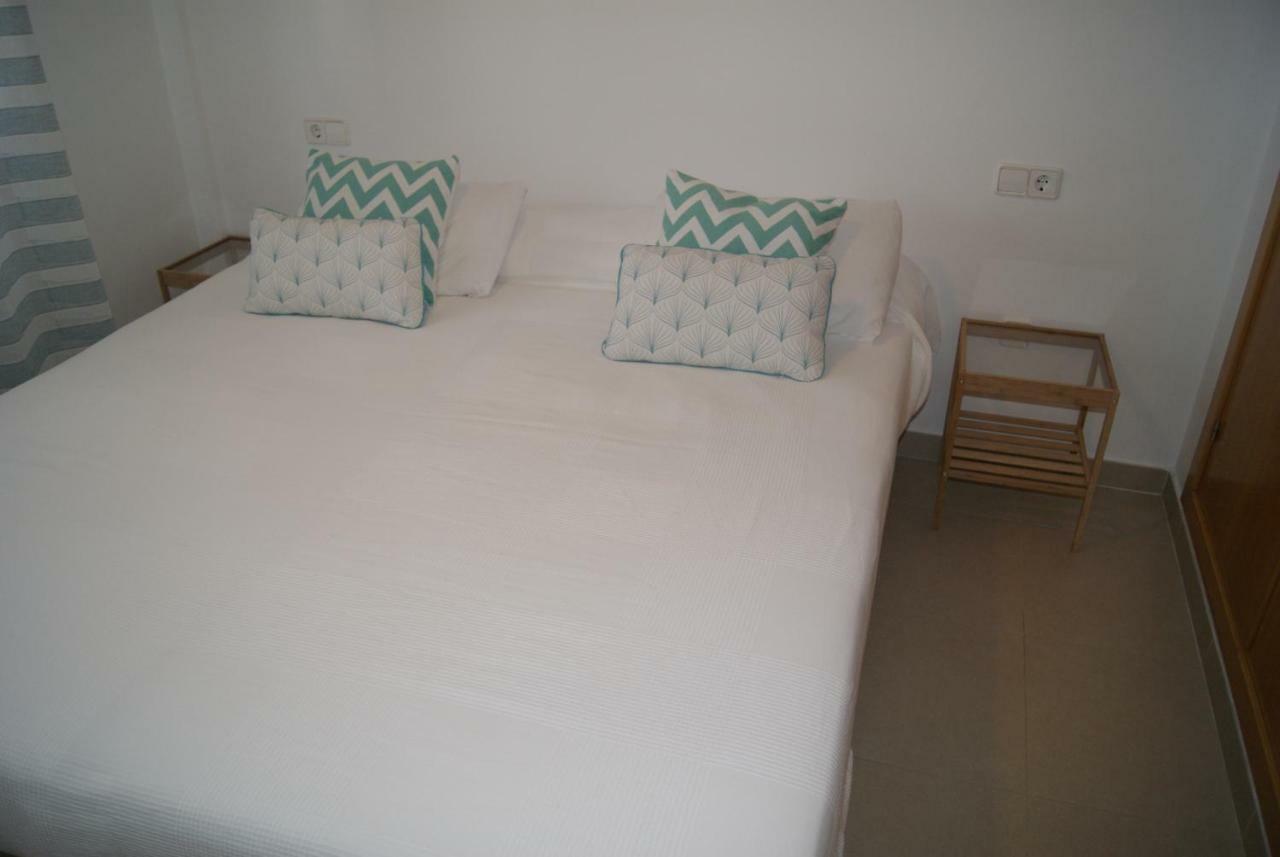 Apartamento Tirma Conil โกนิล เด ลาฟรอนเตรา ภายนอก รูปภาพ
